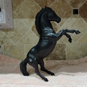 Vintage Breyer Traditional Midnight Bronco # 957 circa 1997